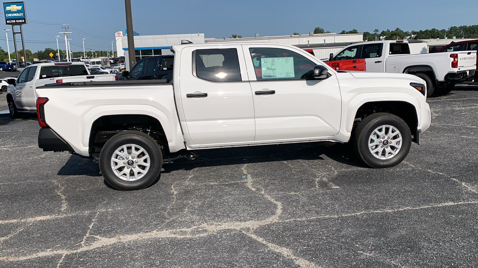 2024 Toyota Tacoma SR 9