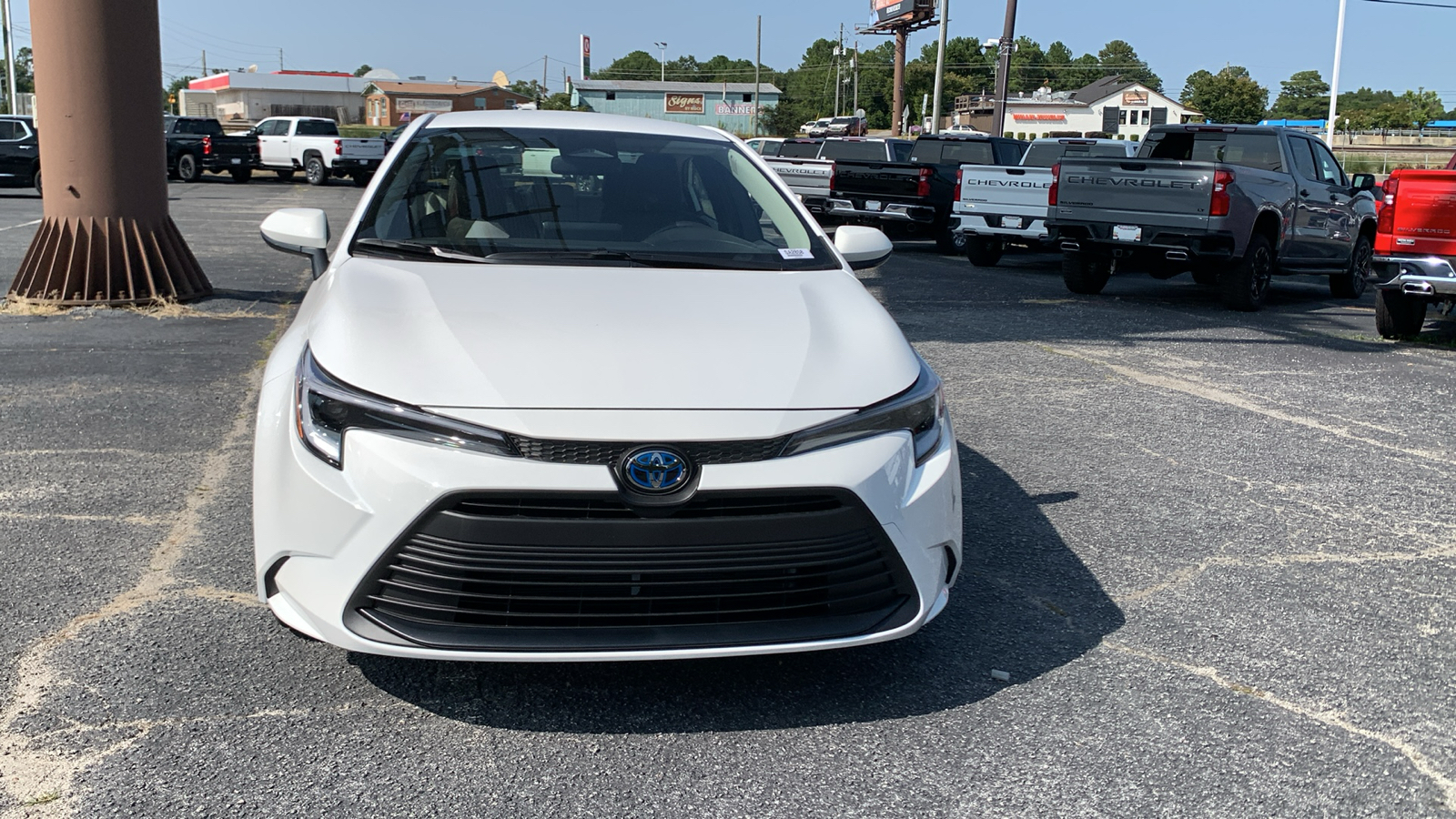 2024 Toyota Corolla Hybrid LE 3