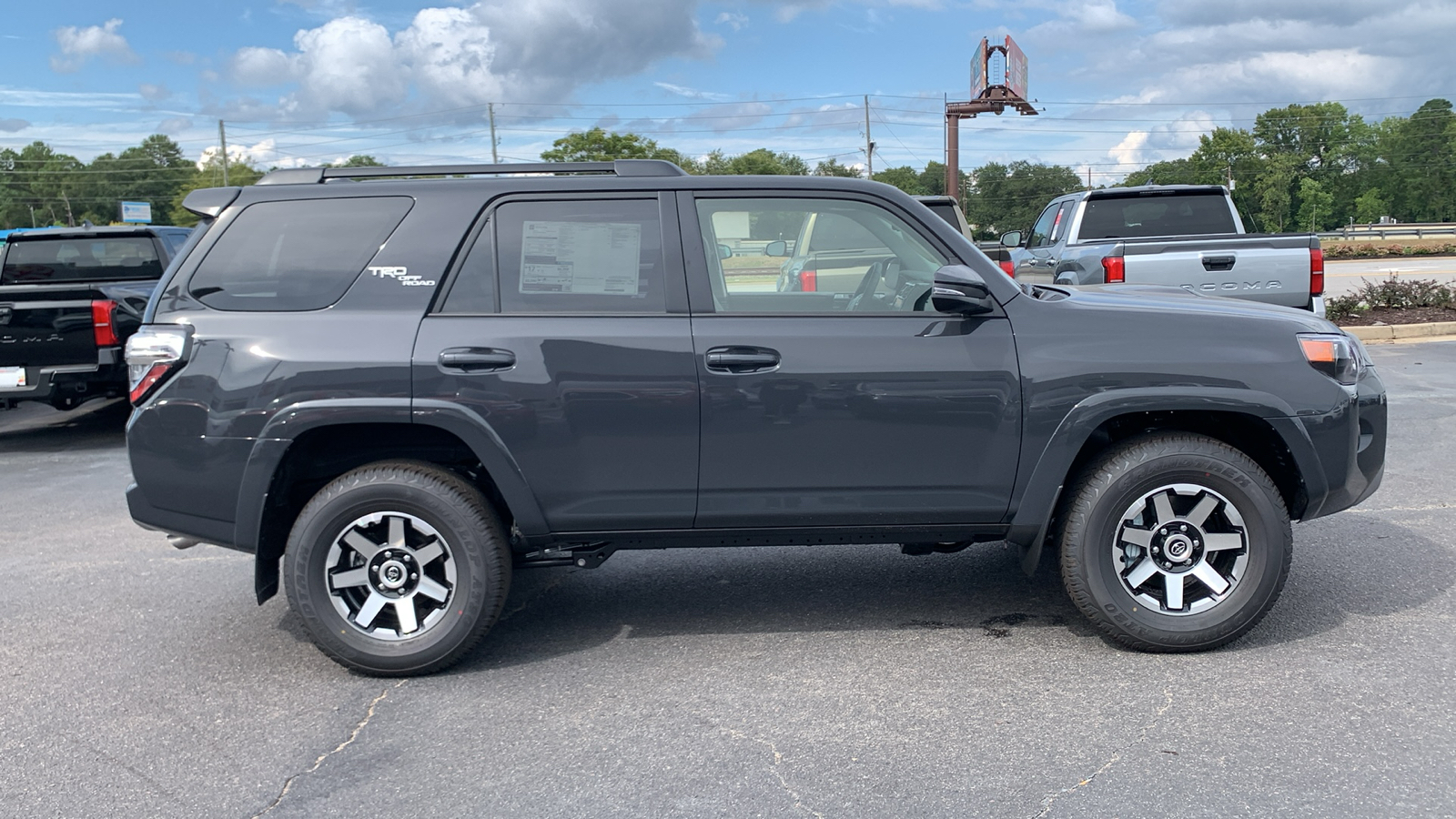 2024 Toyota 4Runner TRD Off-Road Premium 9