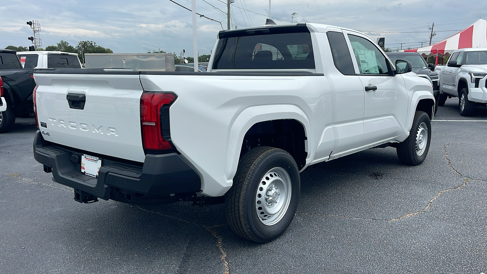 2024 Toyota Tacoma SR 8