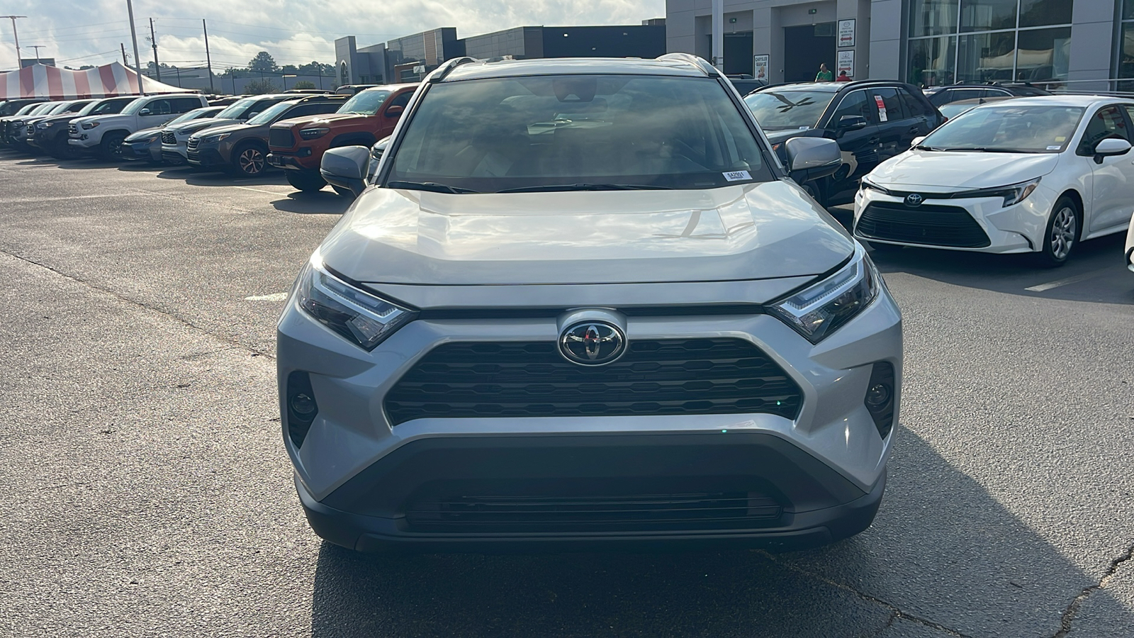 2024 Toyota RAV4 XLE 3