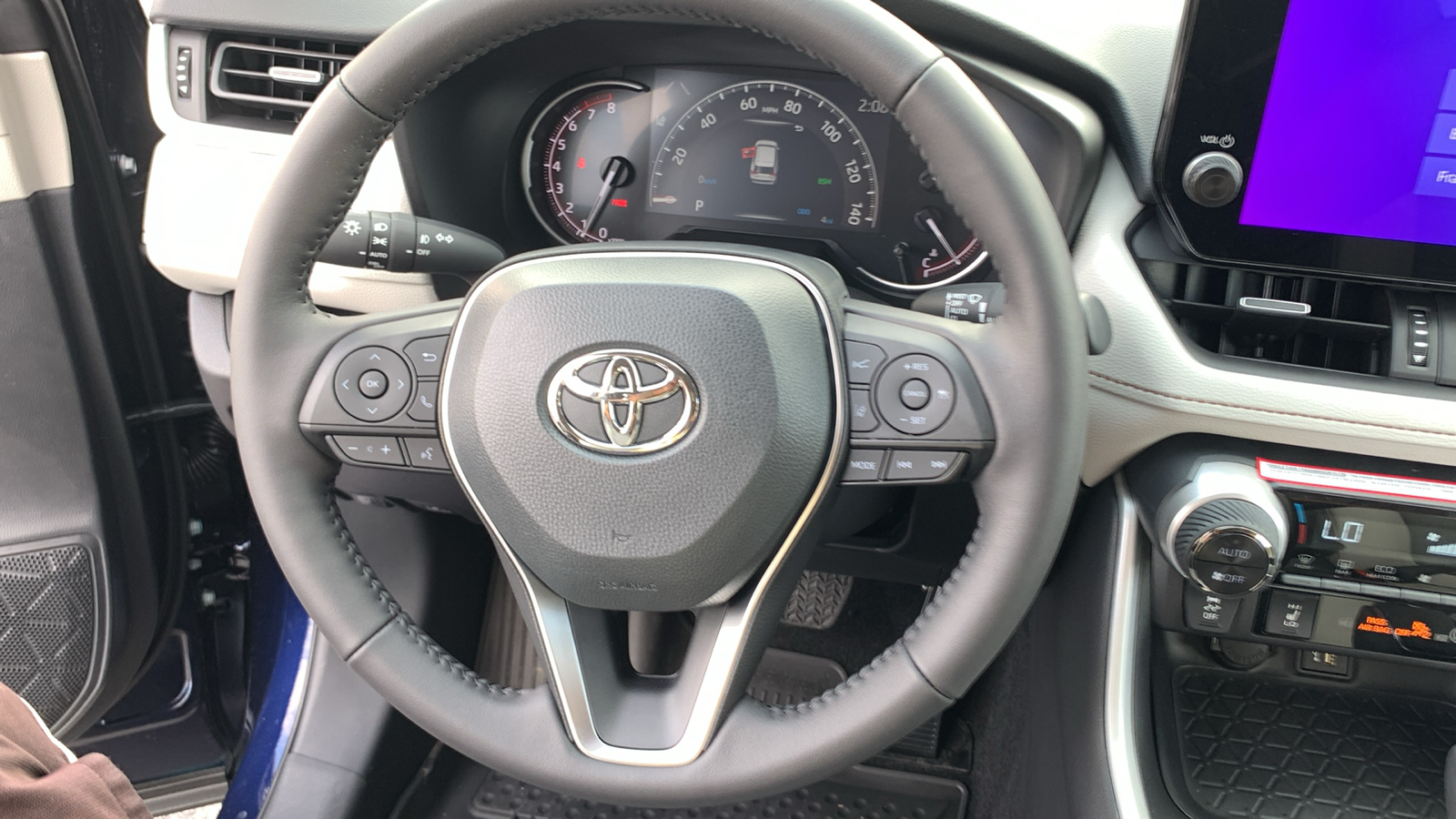 2024 Toyota RAV4 XLE Premium 20