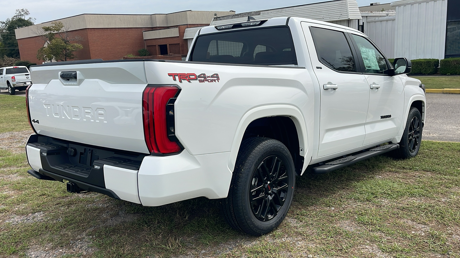 2024 Toyota Tundra SR5 8