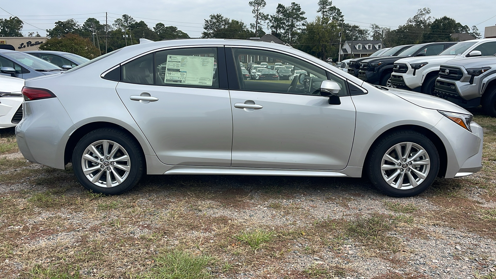 2024 Toyota Corolla Hybrid XLE 9