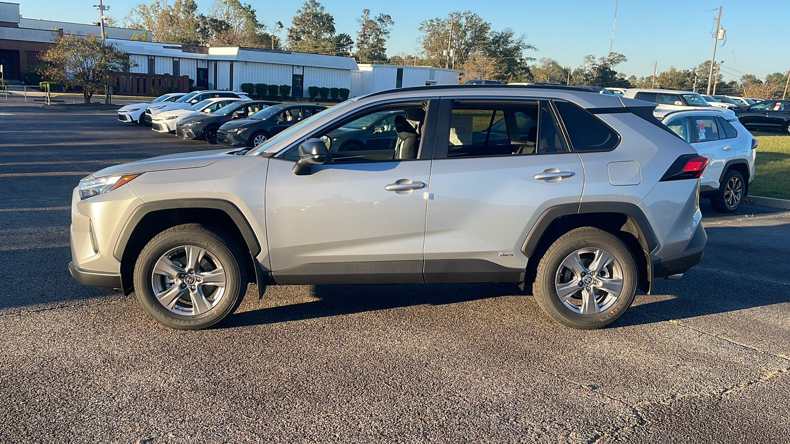 2024 Toyota RAV4 Hybrid LE 5