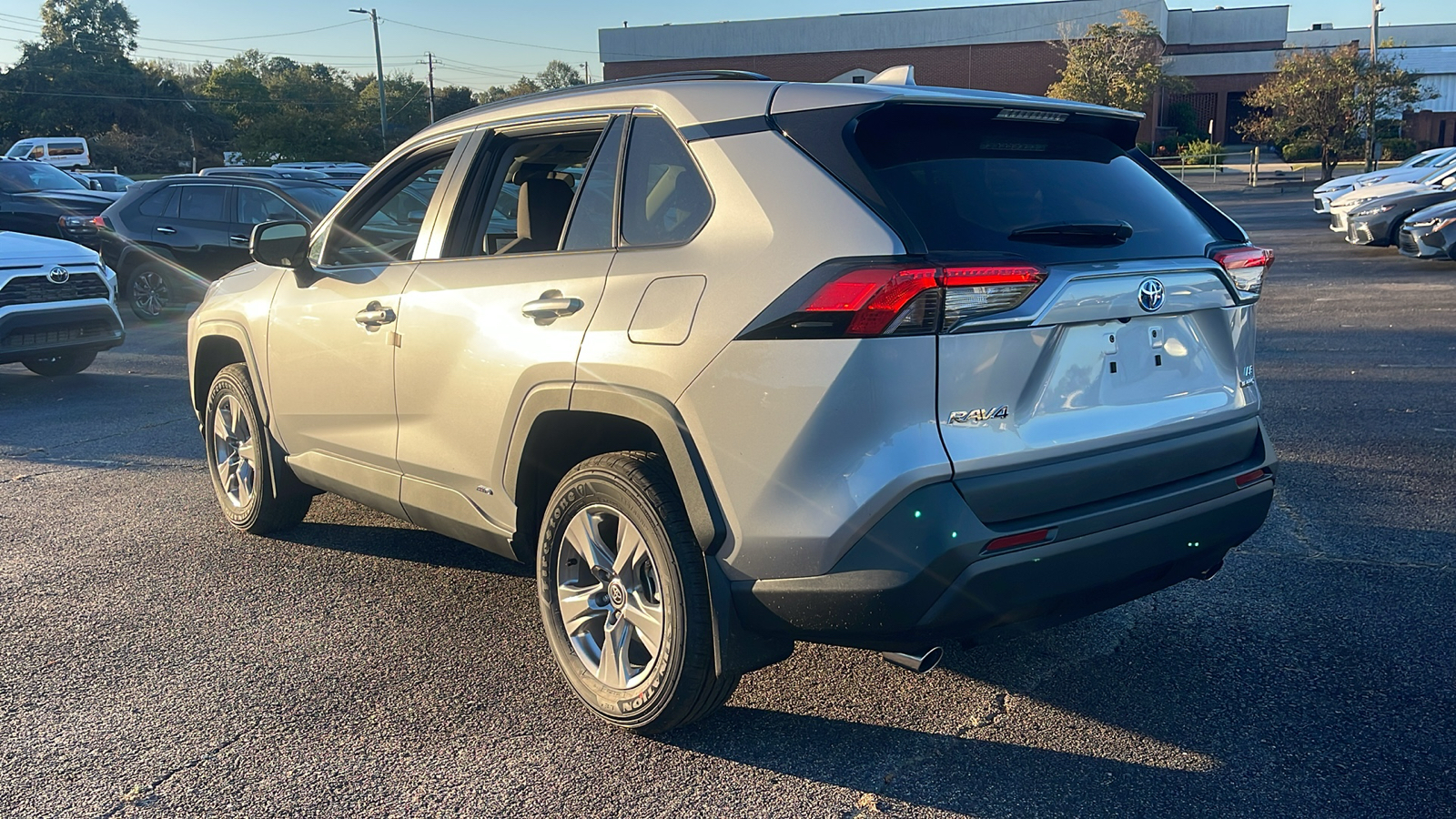 2024 Toyota RAV4 Hybrid LE 6