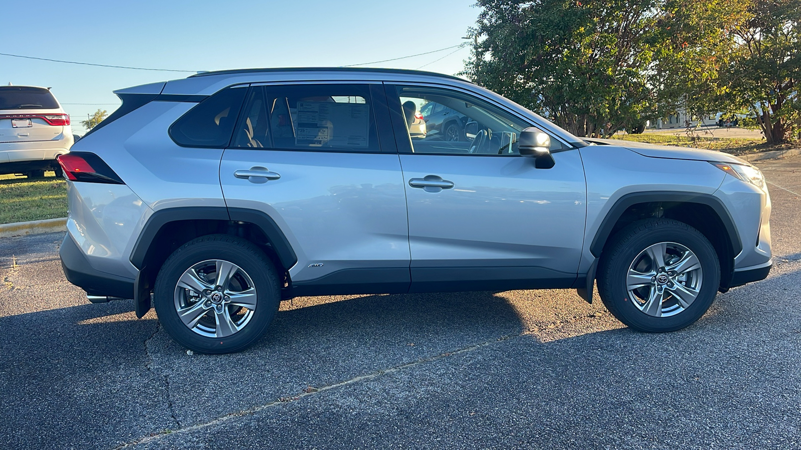 2024 Toyota RAV4 Hybrid LE 9