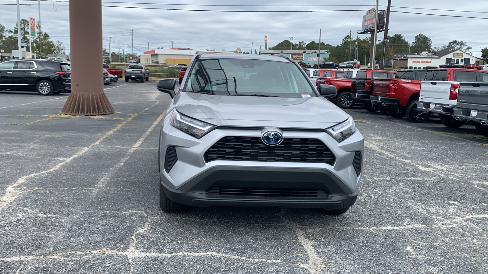 2024 Toyota RAV4 Hybrid LE 3