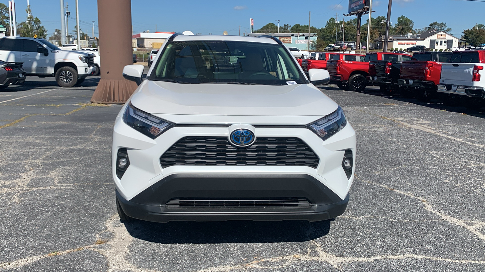 2024 Toyota RAV4 Hybrid XLE Premium 3