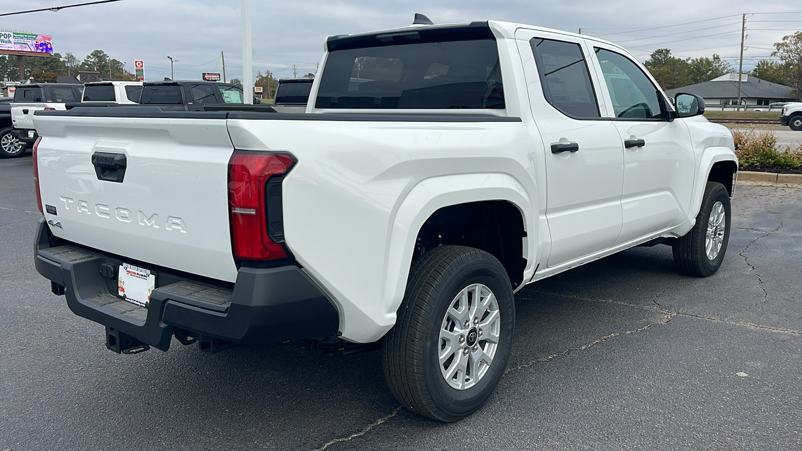 2024 Toyota Tacoma SR 8