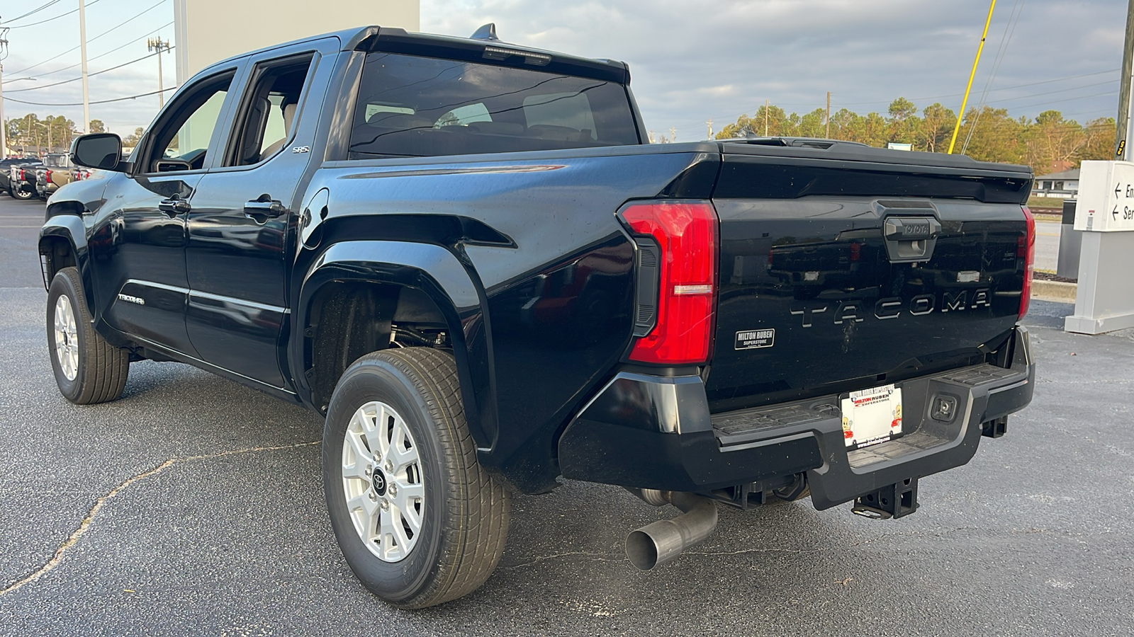 2024 Toyota Tacoma SR5 6