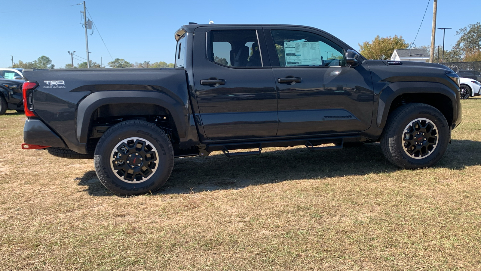 2024 Toyota Tacoma Hybrid TRD Off Road 9