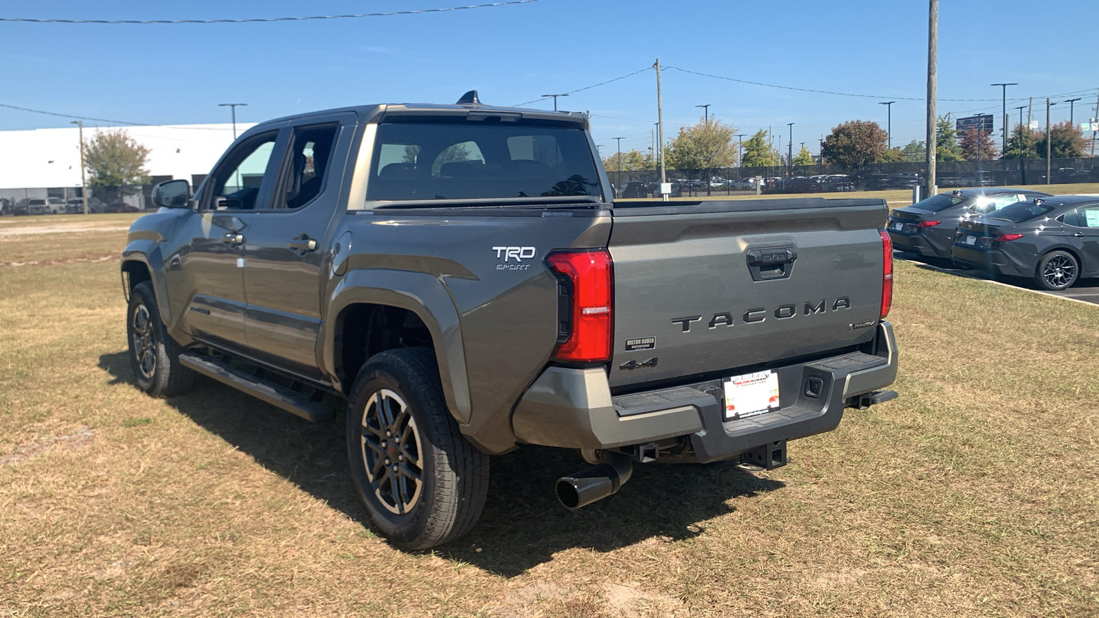 2024 Toyota Tacoma Hybrid TRD Sport 6