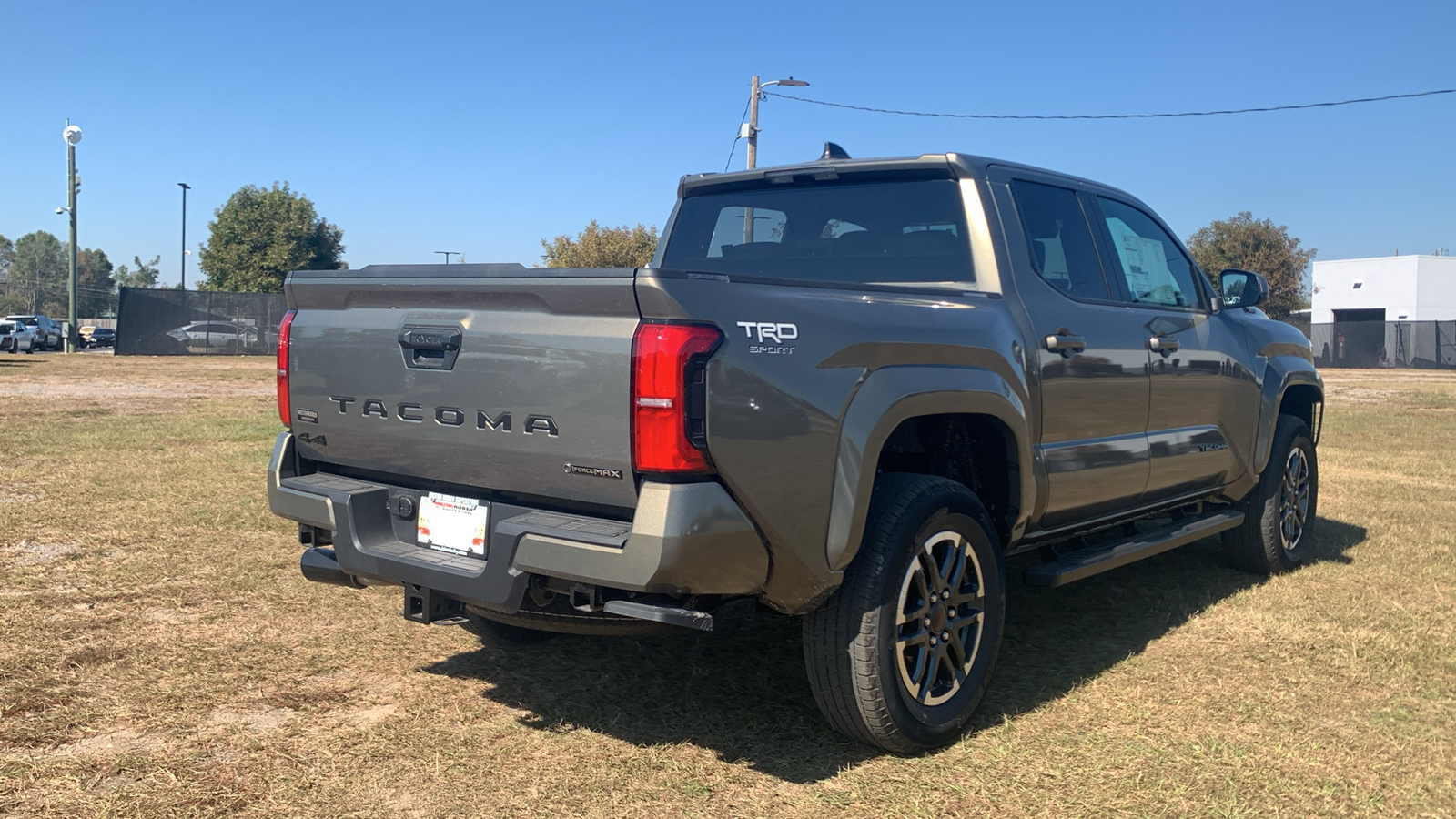 2024 Toyota Tacoma Hybrid TRD Sport 8