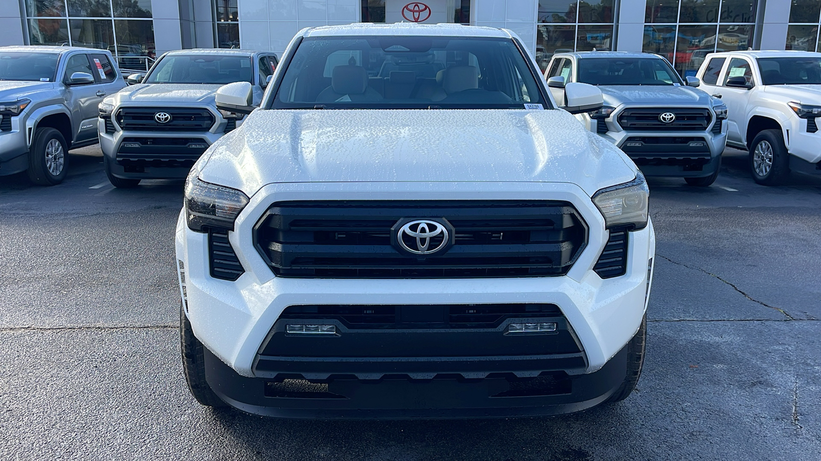 2024 Toyota Tacoma SR5 3