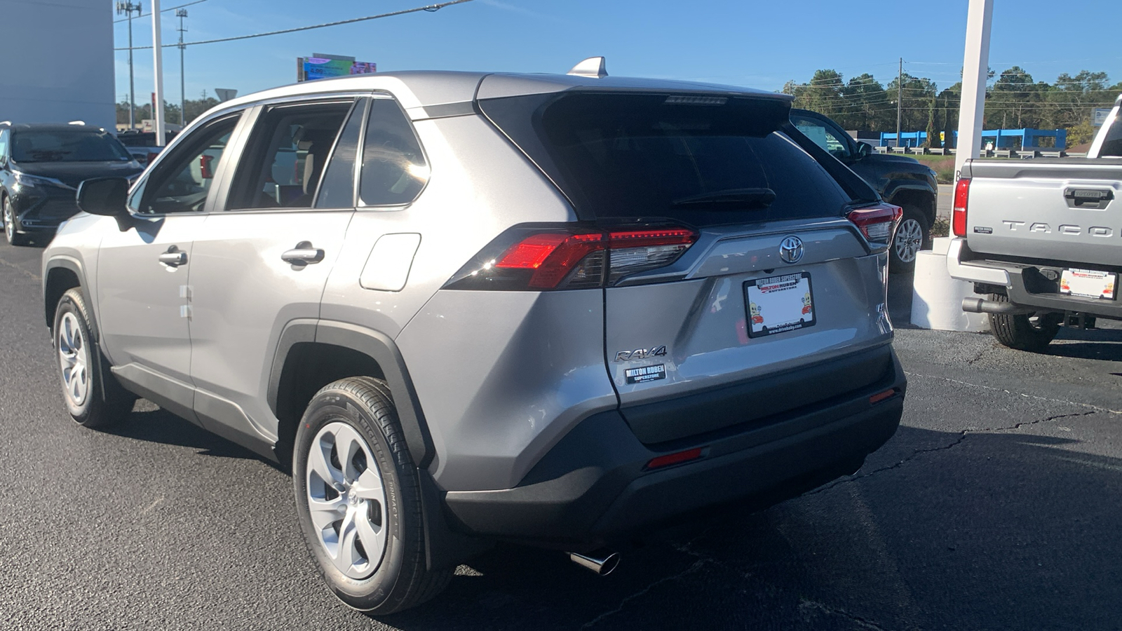 2024 Toyota RAV4 LE 6