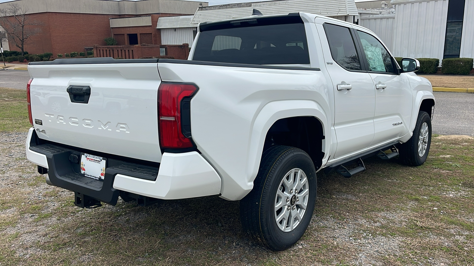 2024 Toyota Tacoma SR5 8