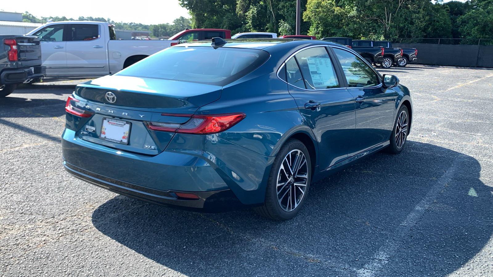 2025 Toyota Camry XLE 8