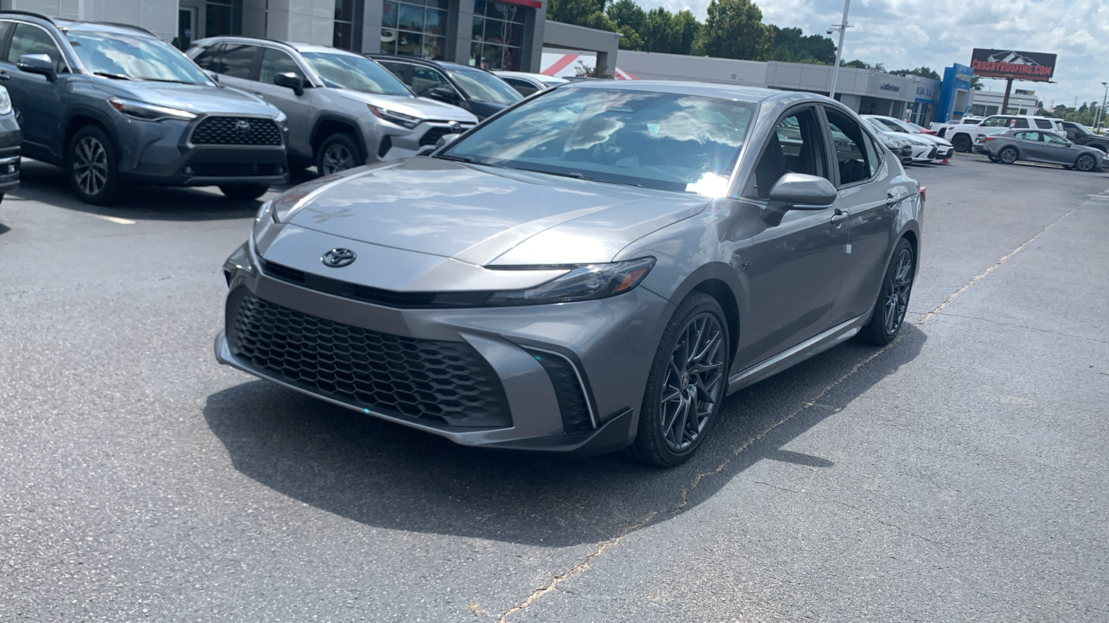 2025 Toyota Camry SE 4