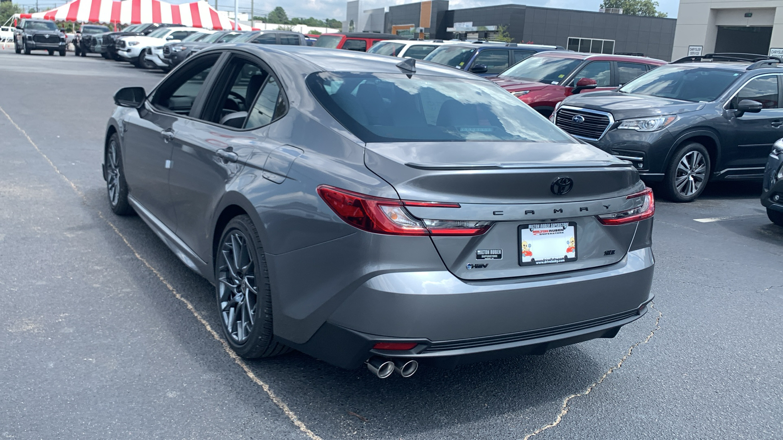 2025 Toyota Camry SE 6