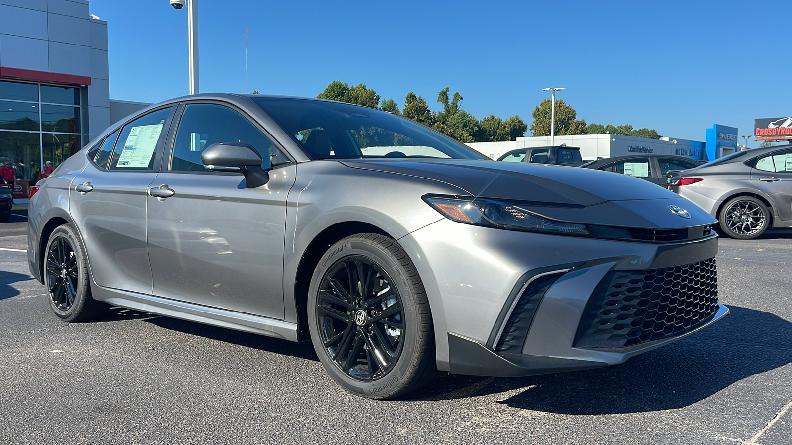 2025 Toyota Camry SE 2