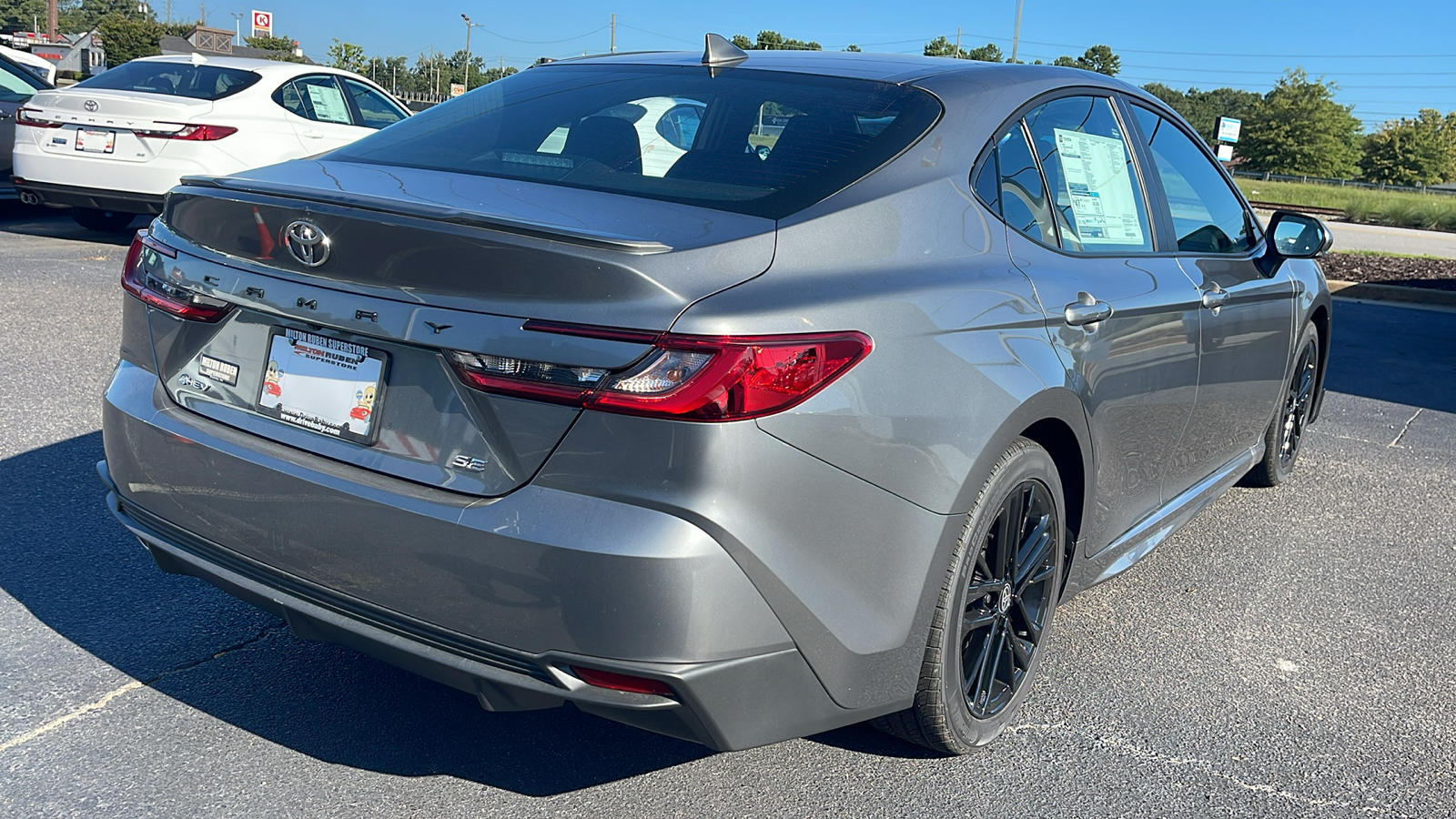 2025 Toyota Camry SE 8