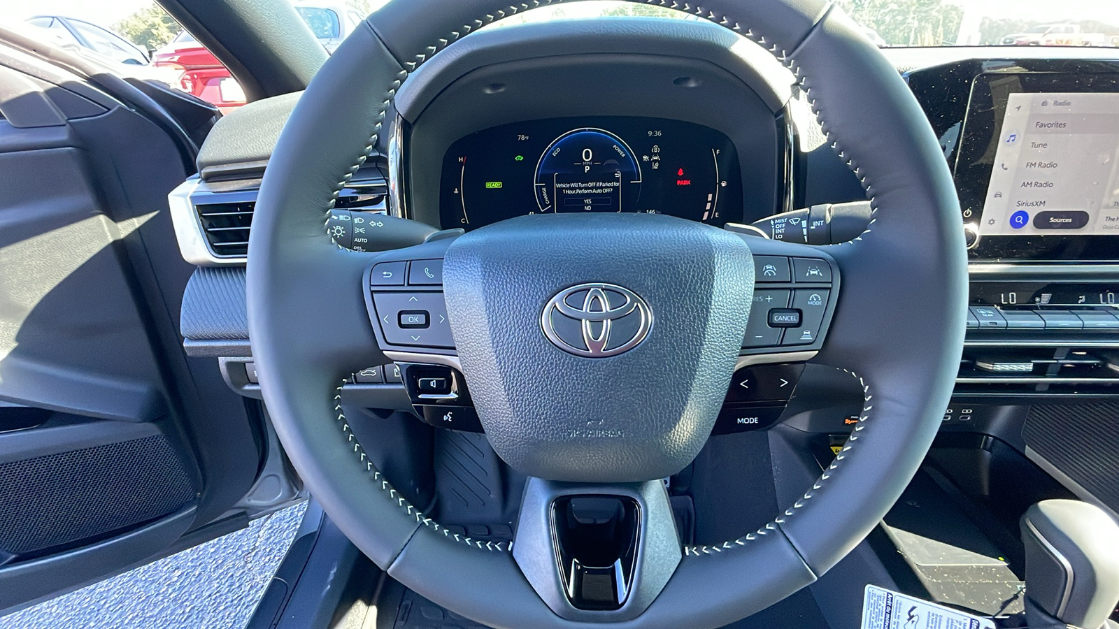 2025 Toyota Camry SE 21