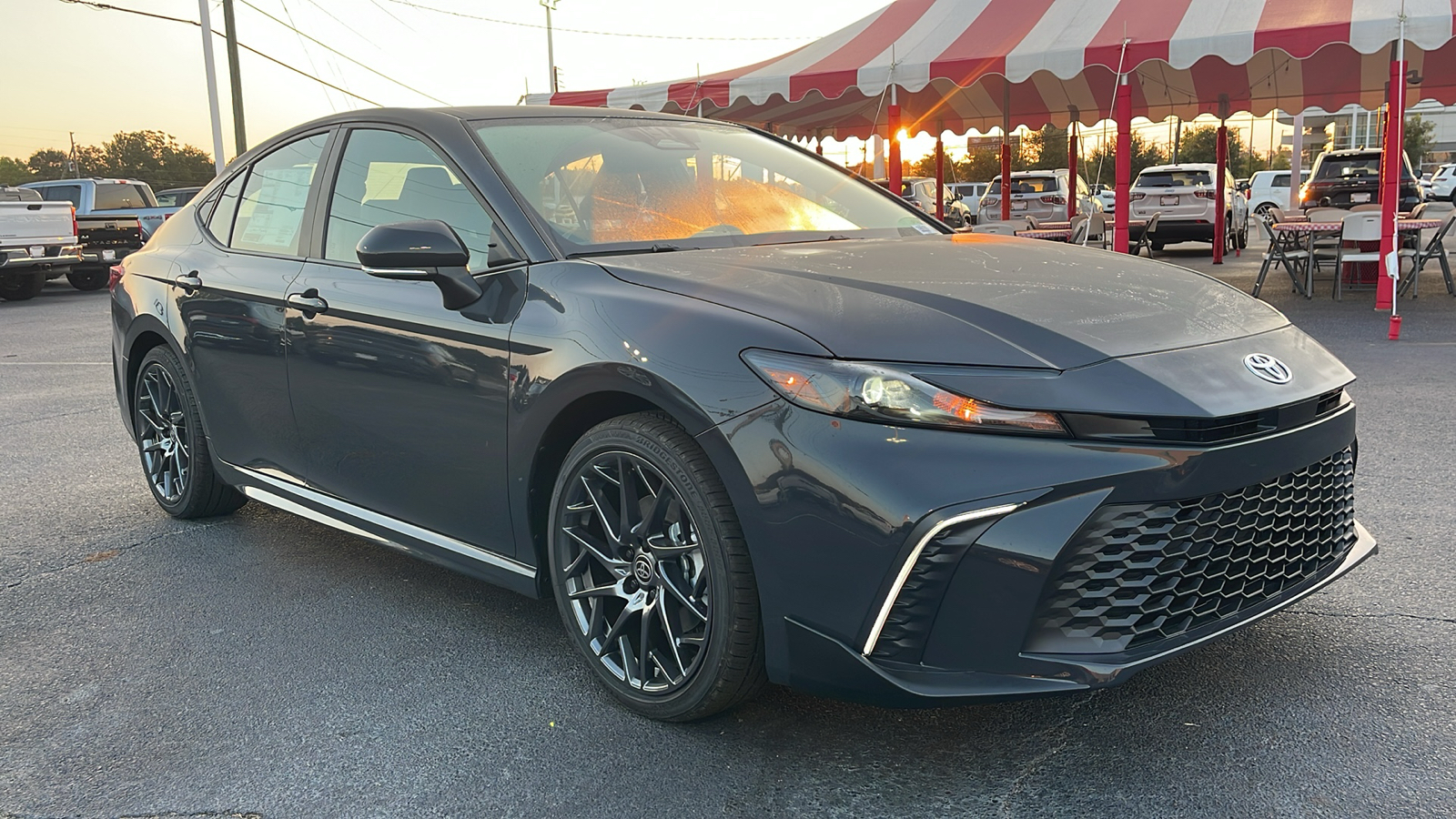 2025 Toyota Camry SE 2