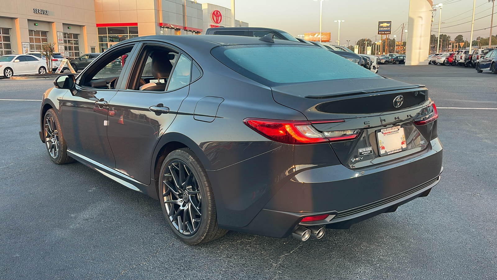 2025 Toyota Camry SE 6