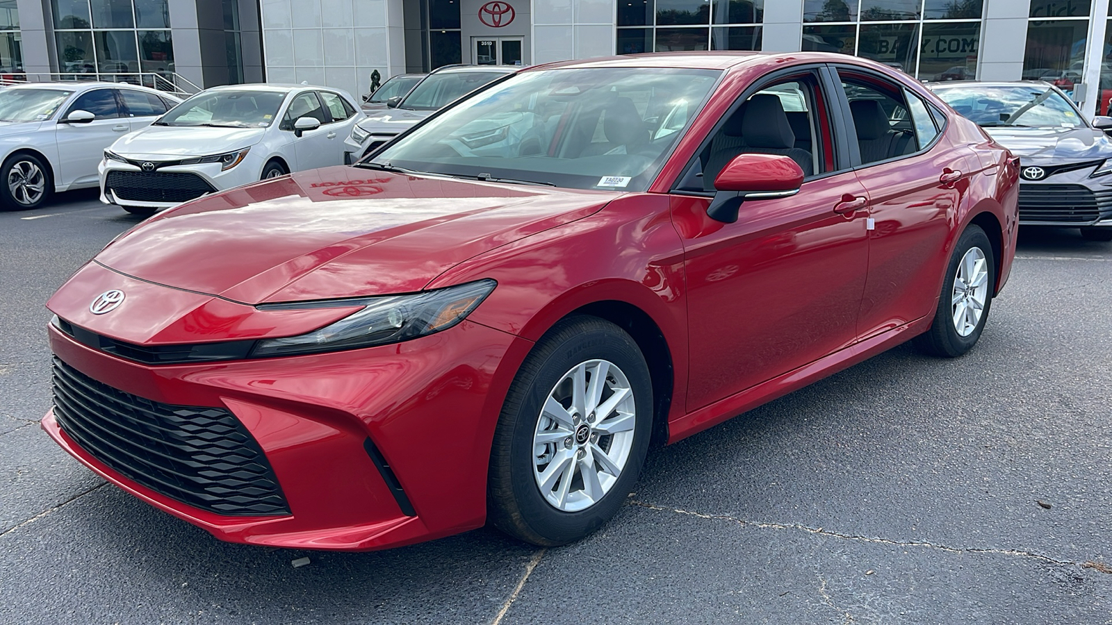 2025 Toyota Camry LE 4