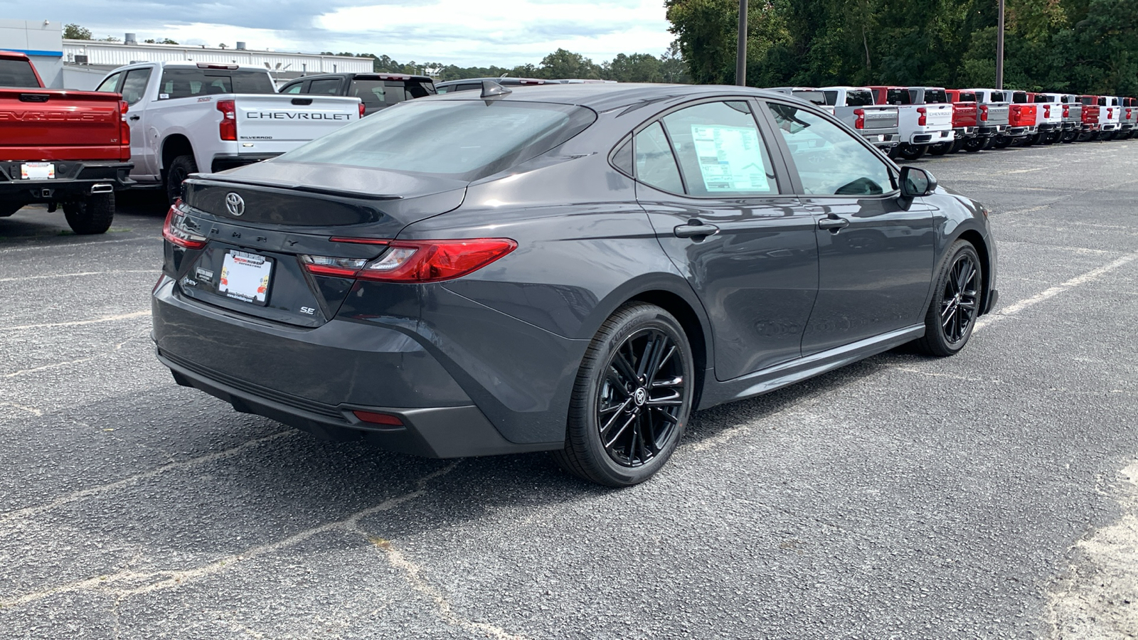 2025 Toyota Camry SE 8