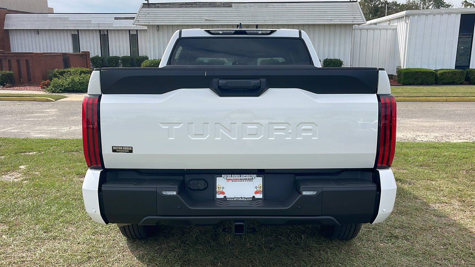 2025 Toyota Tundra SR5 7