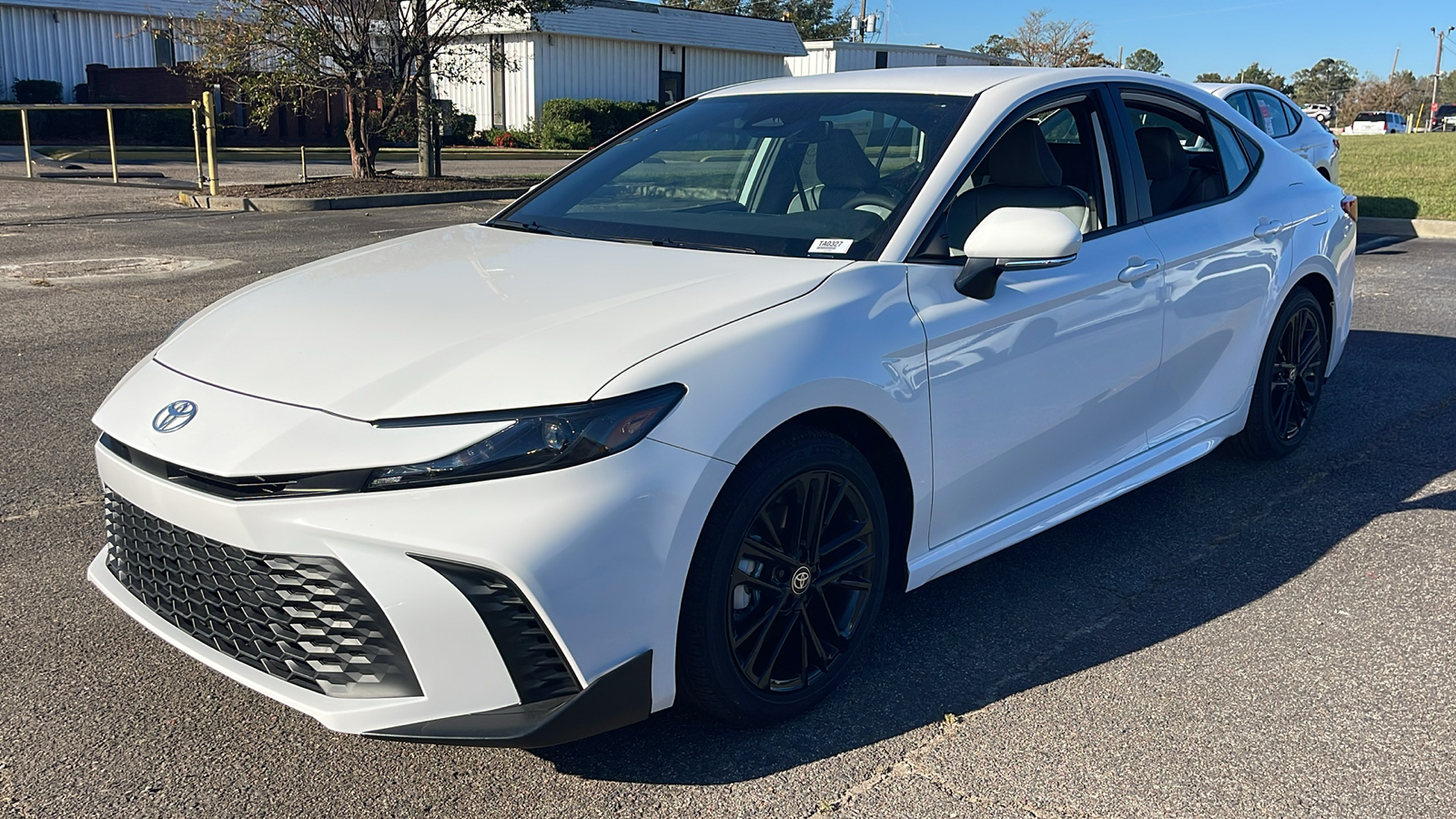 2025 Toyota Camry SE 4