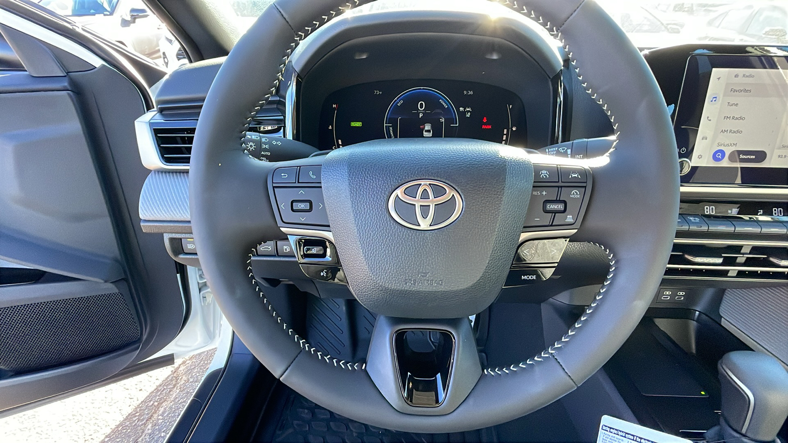 2025 Toyota Camry SE 21