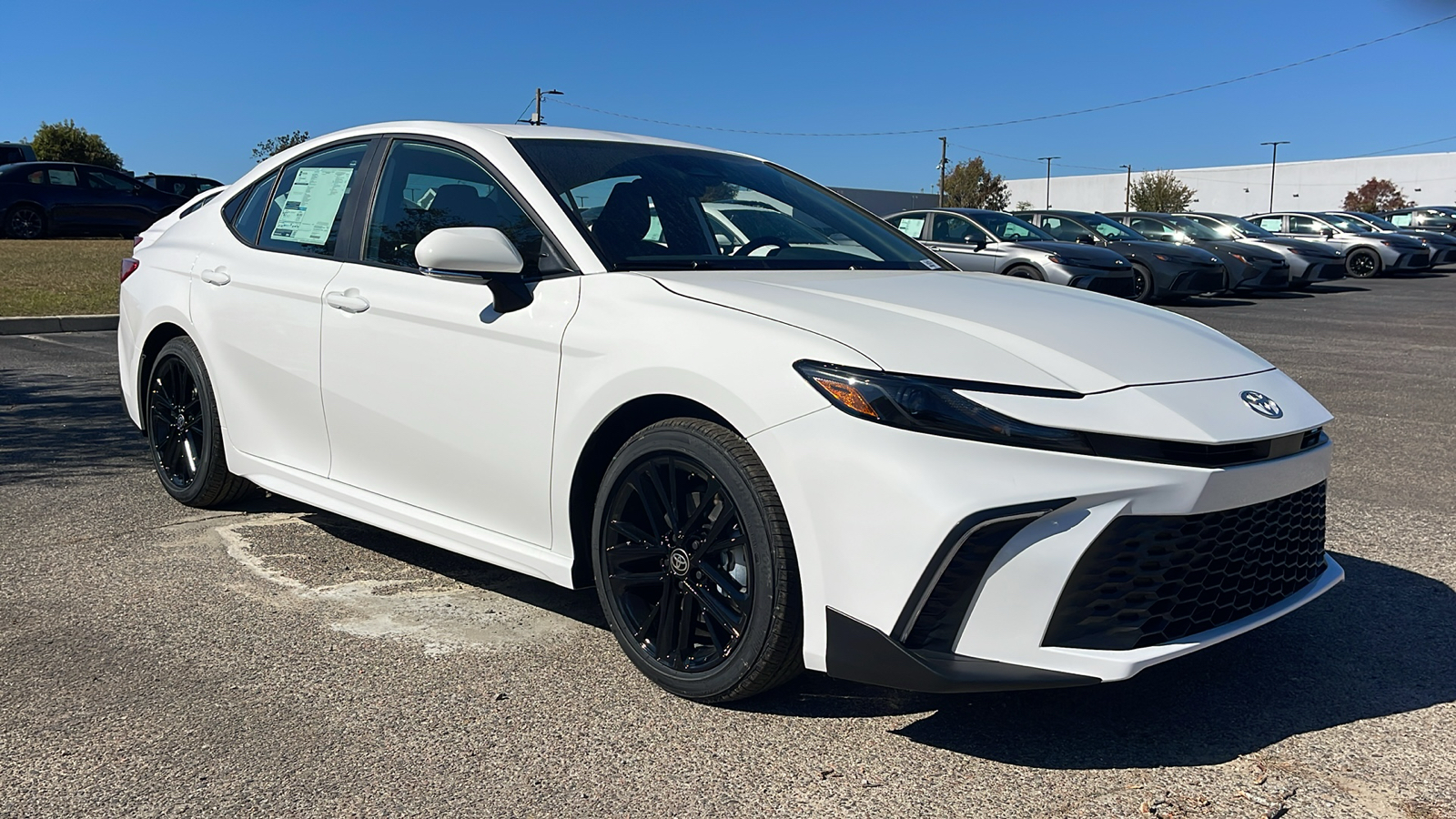 2025 Toyota Camry SE 2