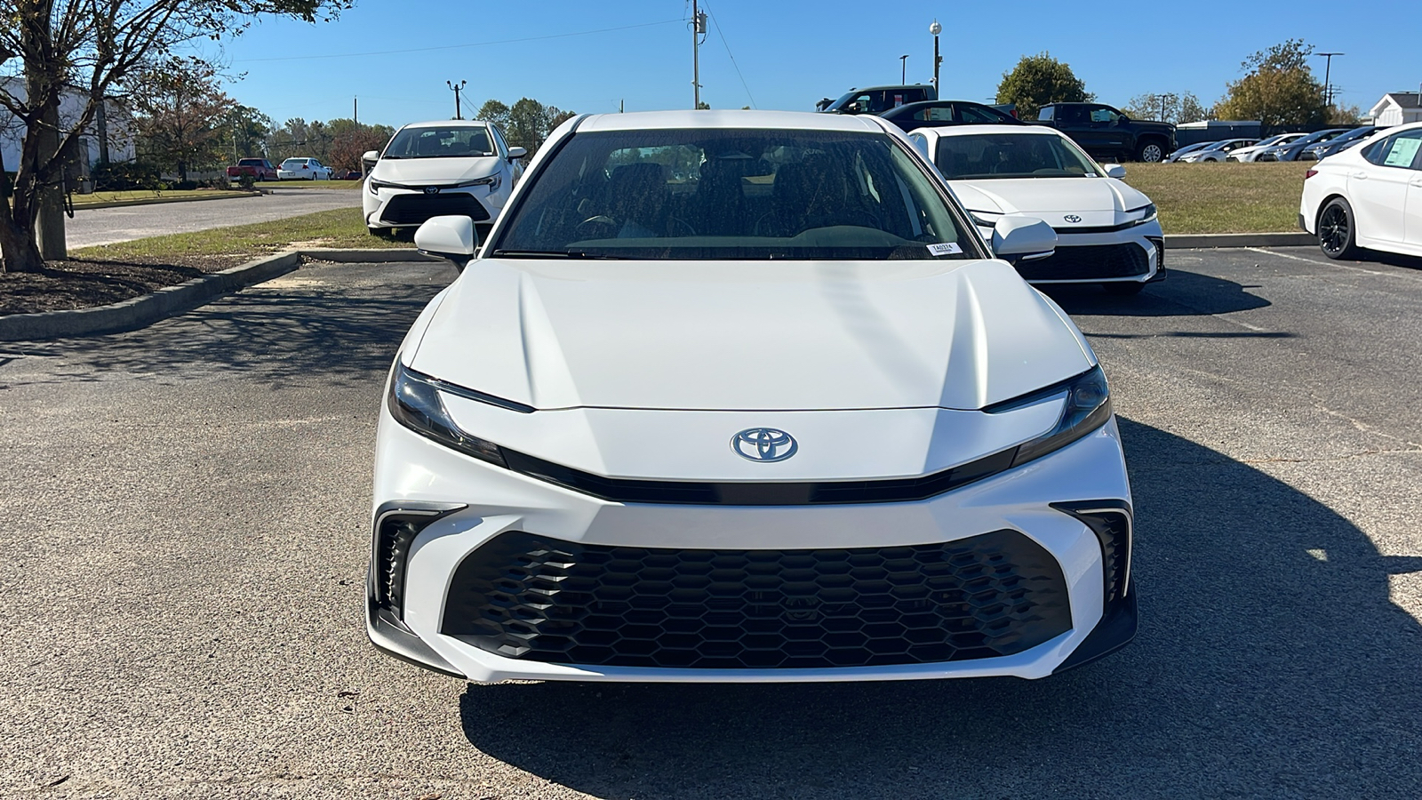 2025 Toyota Camry SE 3