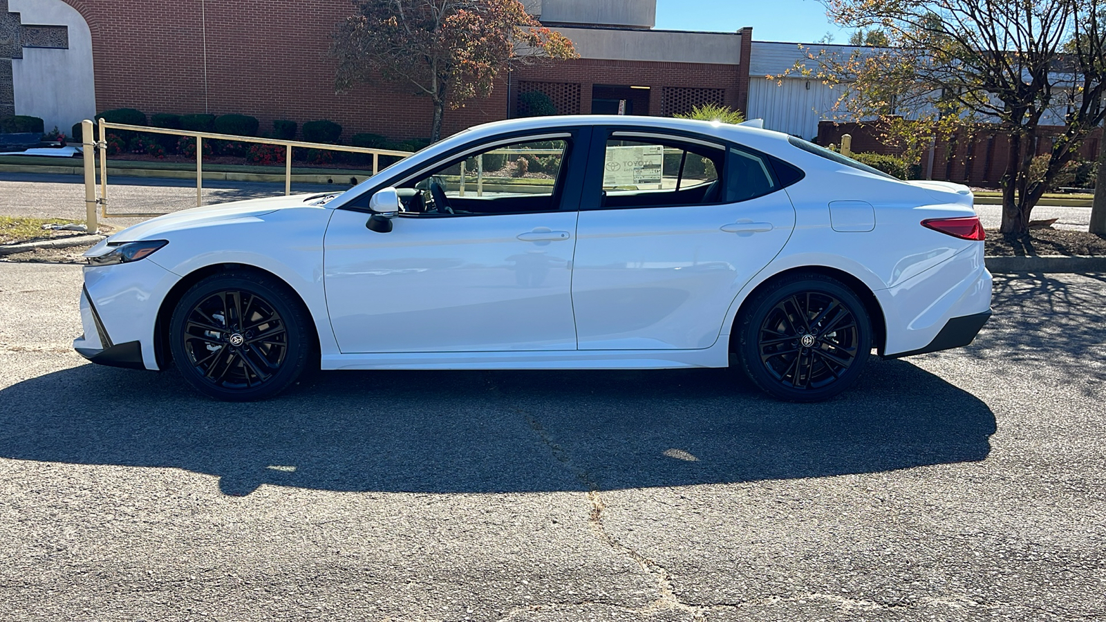 2025 Toyota Camry SE 5