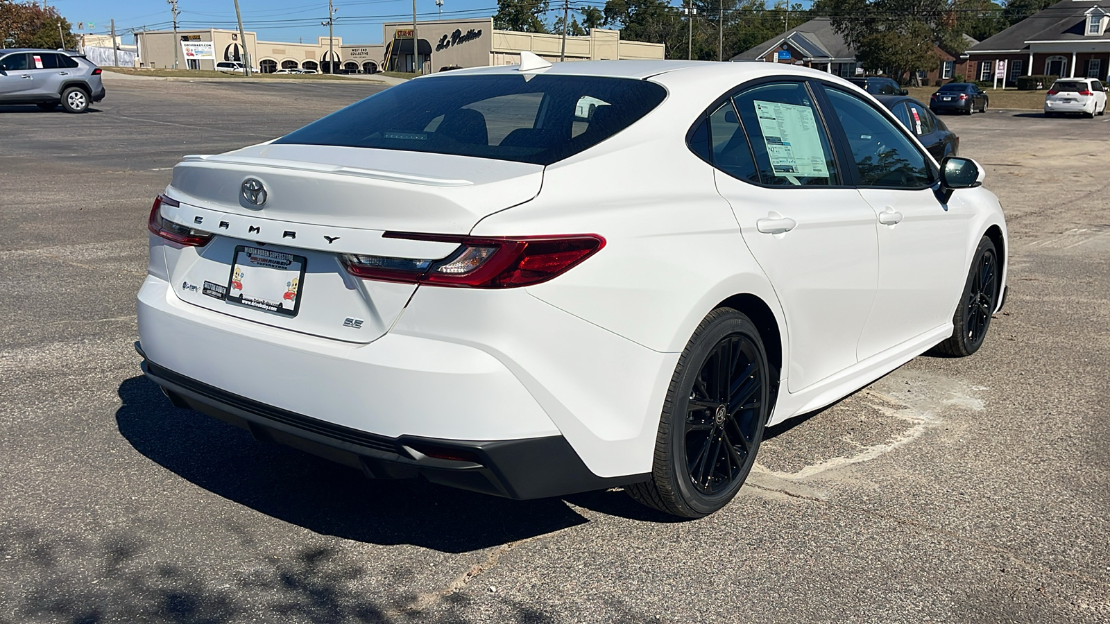 2025 Toyota Camry SE 8