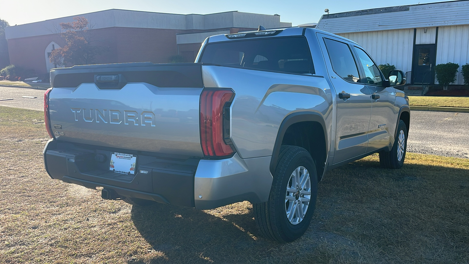 2025 Toyota Tundra SR5 8