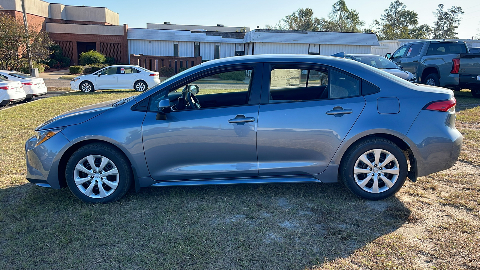 2025 Toyota Corolla LE 5