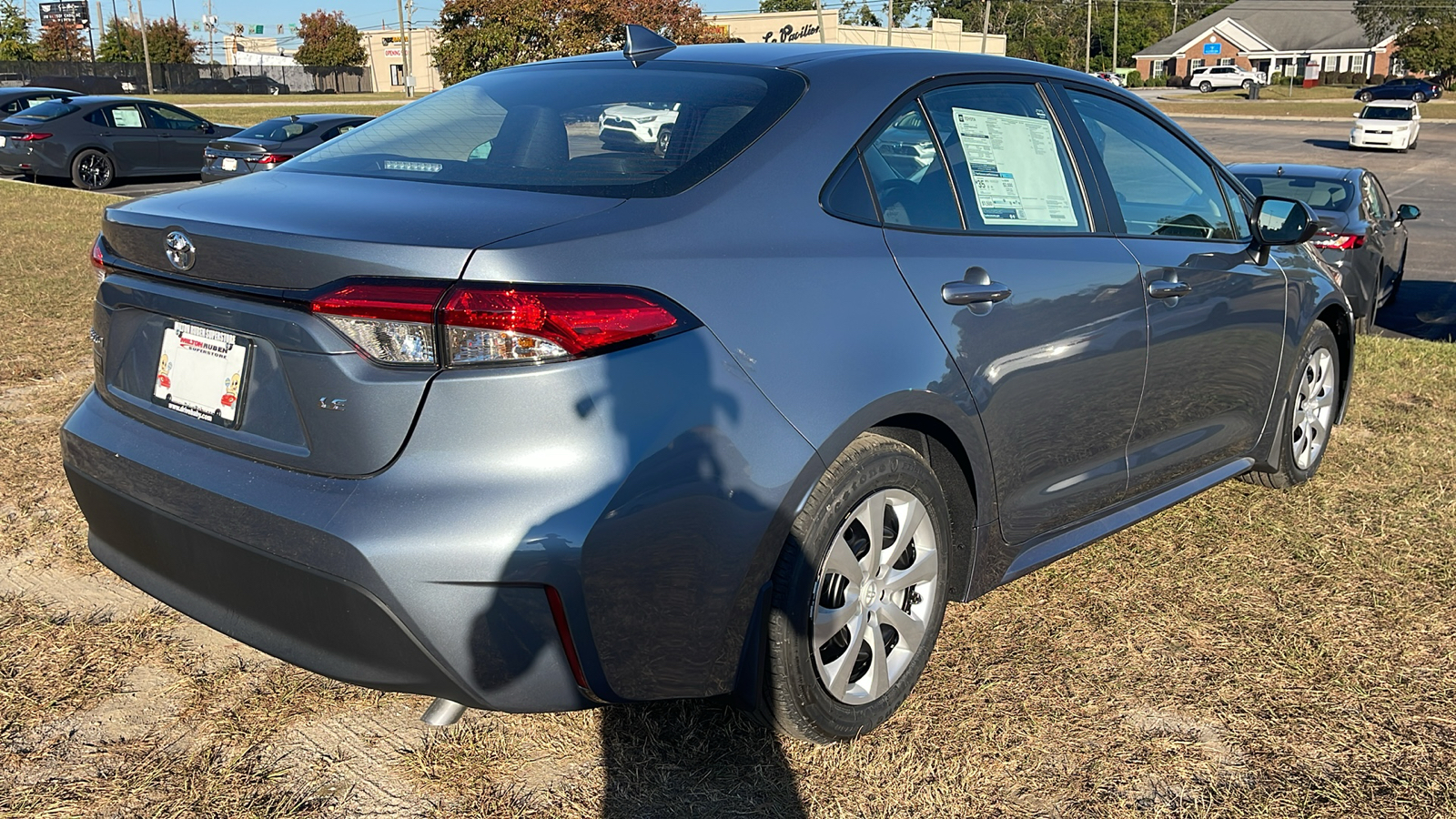 2025 Toyota Corolla LE 8