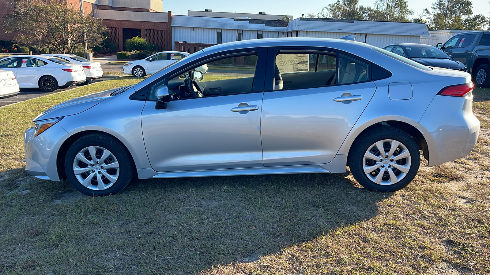 2025 Toyota Corolla Hybrid LE 5