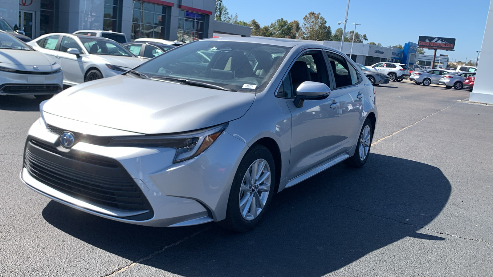 2025 Toyota Corolla Hybrid XLE 4