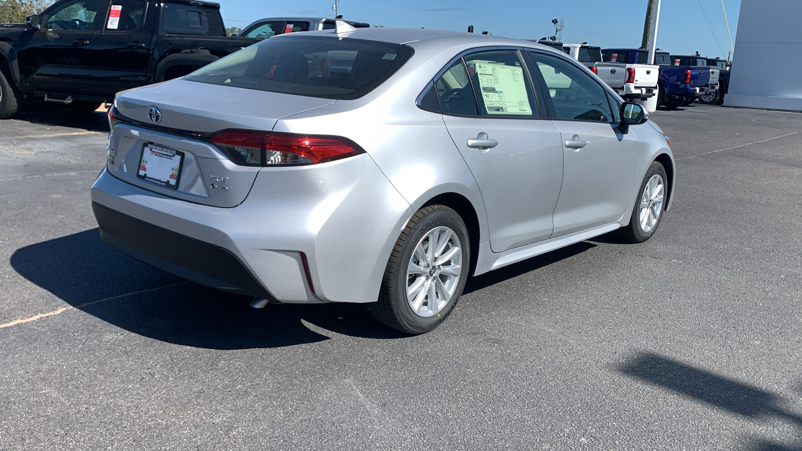 2025 Toyota Corolla Hybrid XLE 8