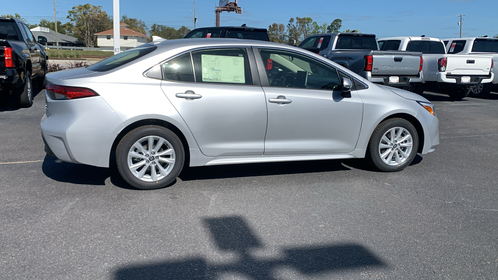 2025 Toyota Corolla Hybrid XLE 9