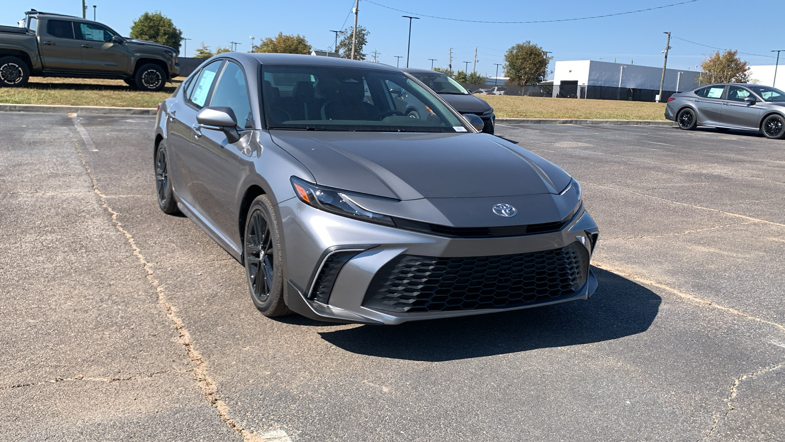 2025 Toyota Camry SE 2