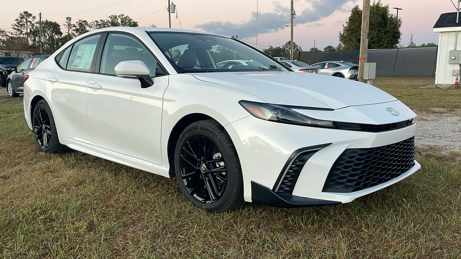 2025 Toyota Camry SE 2