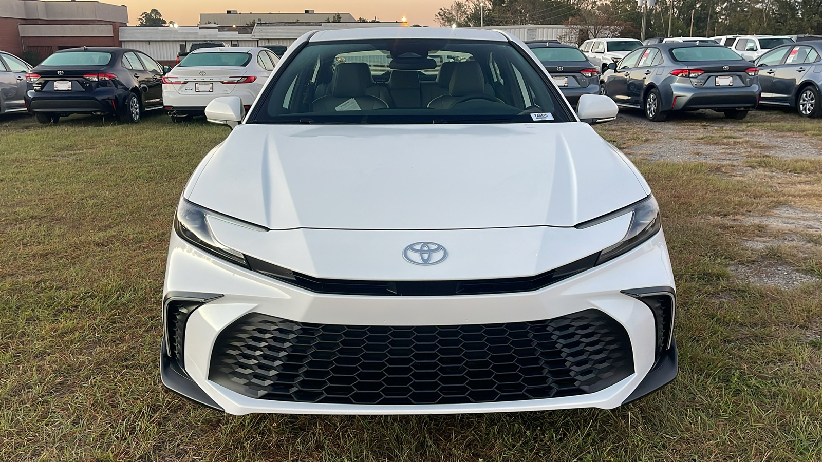 2025 Toyota Camry SE 3