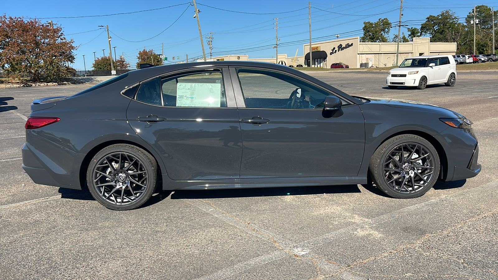 2025 Toyota Camry XSE 9