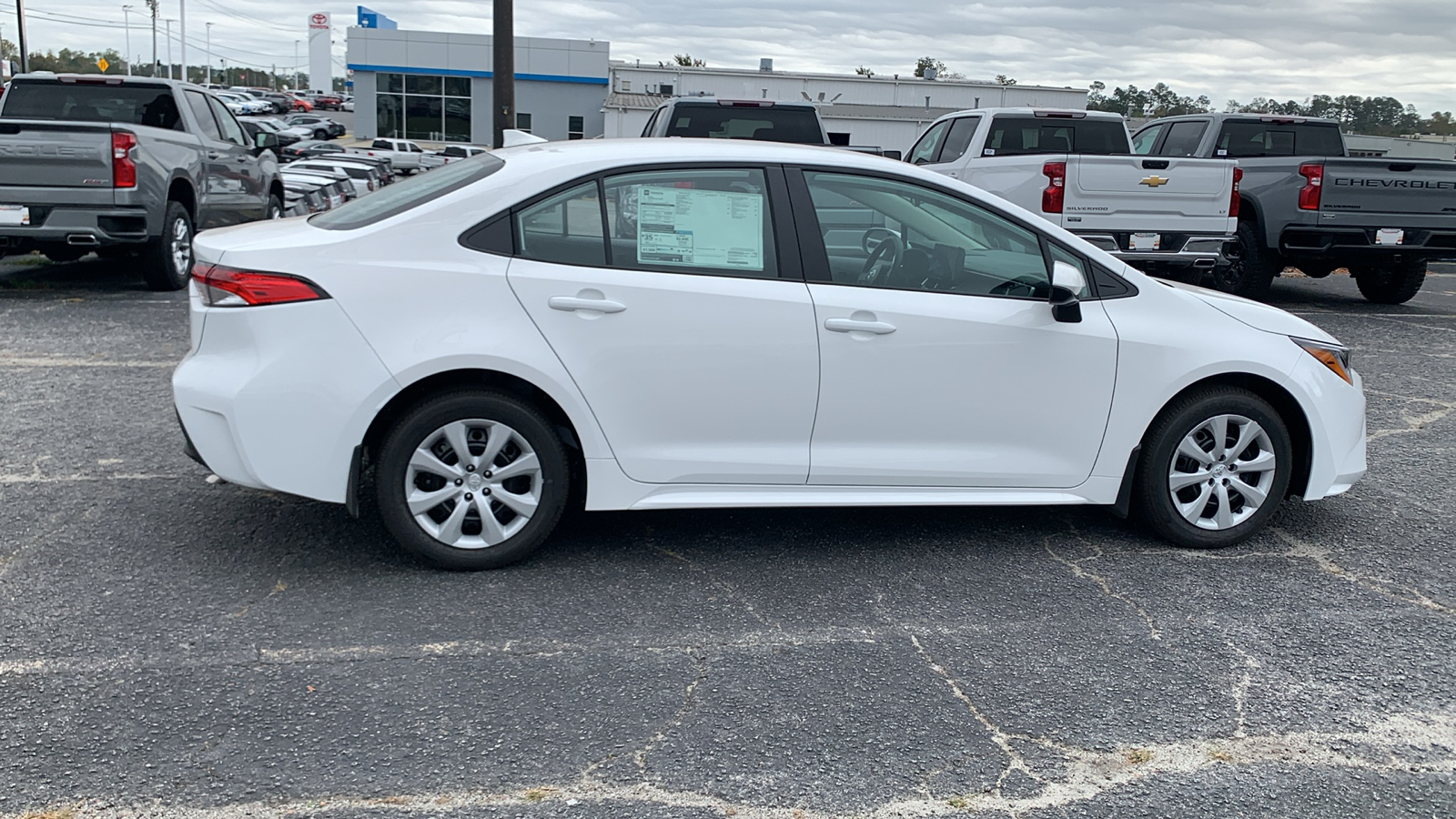 2025 Toyota Corolla LE 9